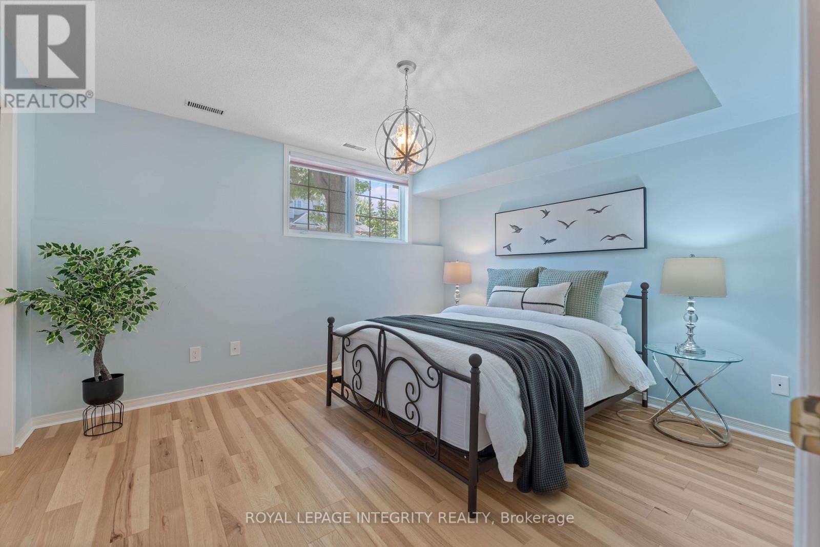 












E - 108 CENTREPOINTE DRIVE

,
Ottawa,




Ontario
K2G6K3

