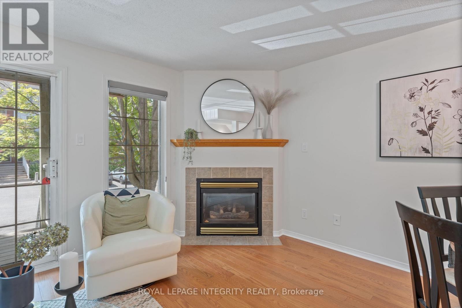 












E - 108 CENTREPOINTE DRIVE

,
Ottawa,




Ontario
K2G6K3

