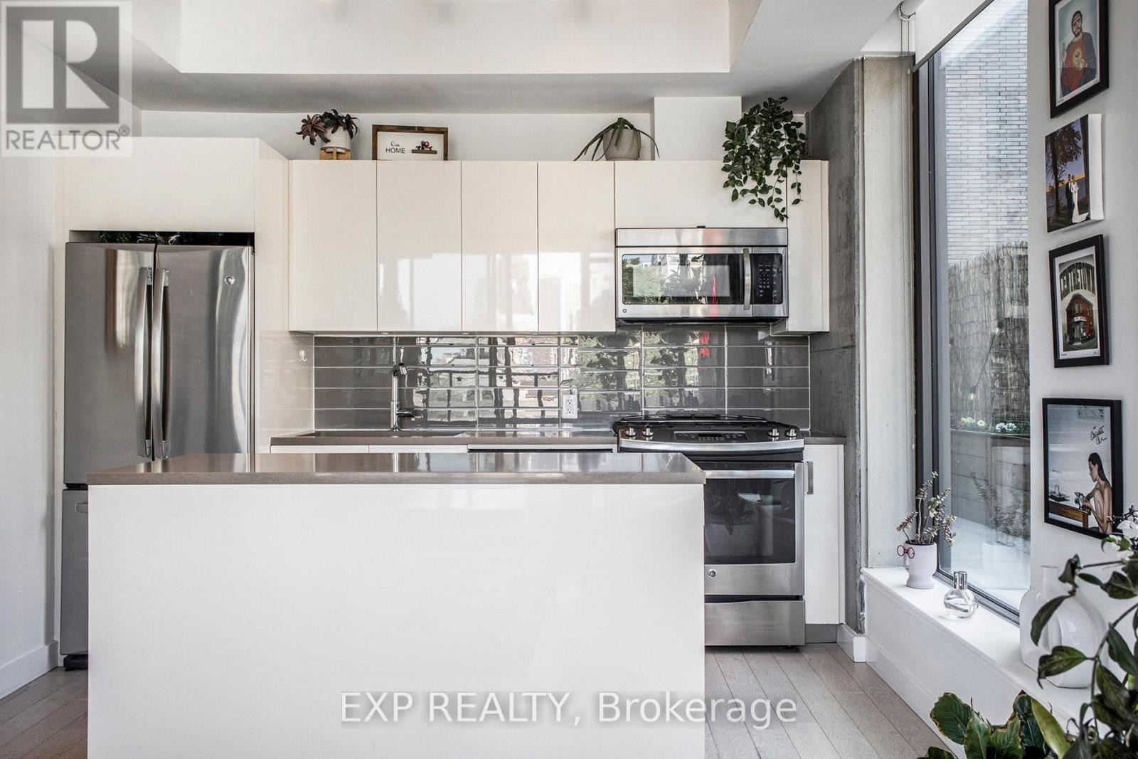 












516 - 224 LYON STREET N

,
Ottawa,




Ontario
K1R0C1

