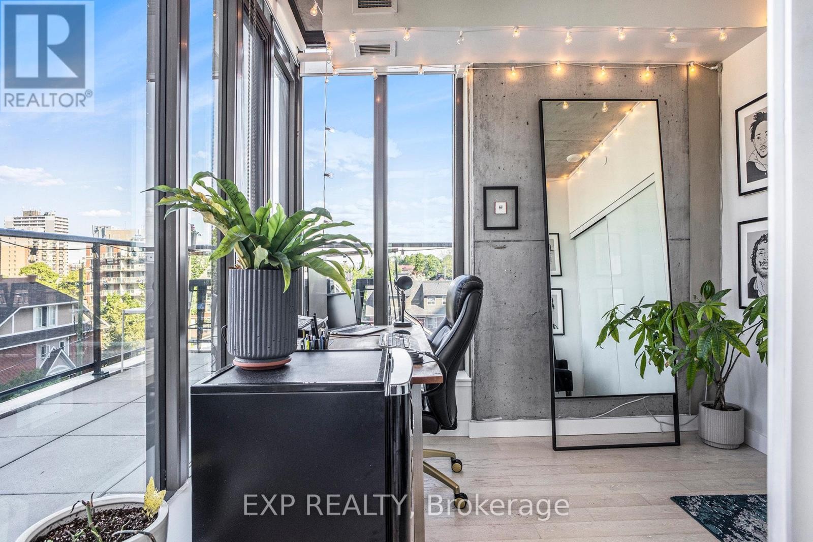 












516 - 224 LYON STREET N

,
Ottawa,




Ontario
K1R0C1

