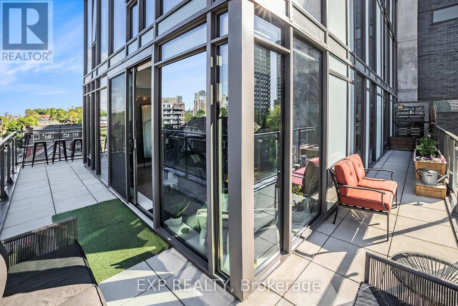 












516 - 224 LYON STREET N

,
Ottawa,




Ontario
K1R0C1

