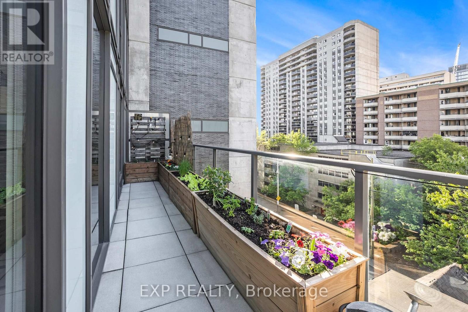 












516 - 224 LYON STREET N

,
Ottawa,




Ontario
K1R0C1

