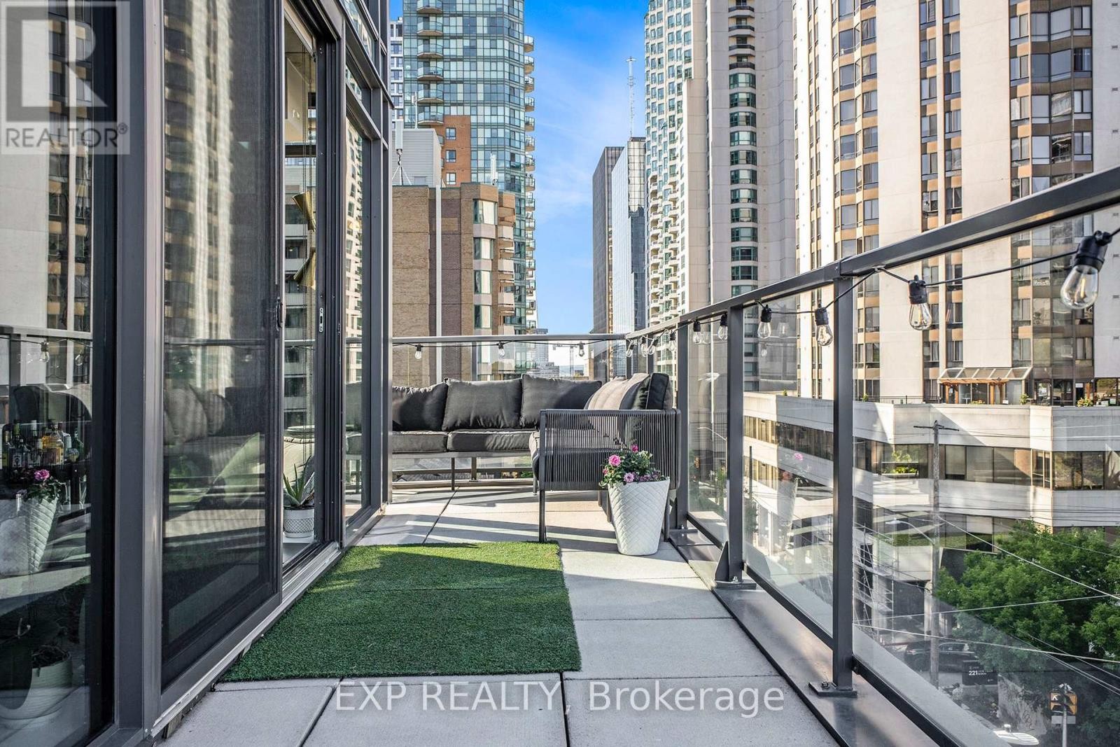 












516 - 224 LYON STREET N

,
Ottawa,




Ontario
K1R0C1

