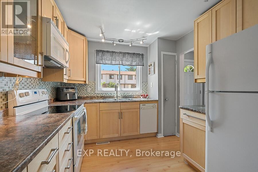 












56 B FOXFIELD DRIVE

,
Ottawa,




Ontario
K2J1P7

