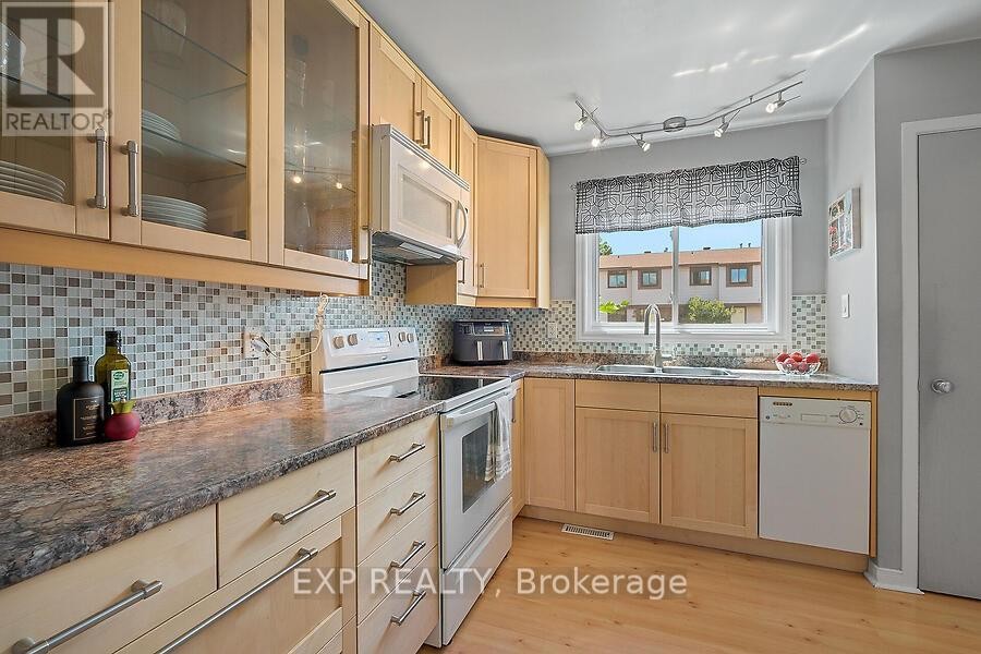 












56 B FOXFIELD DRIVE

,
Ottawa,




Ontario
K2J1P7

