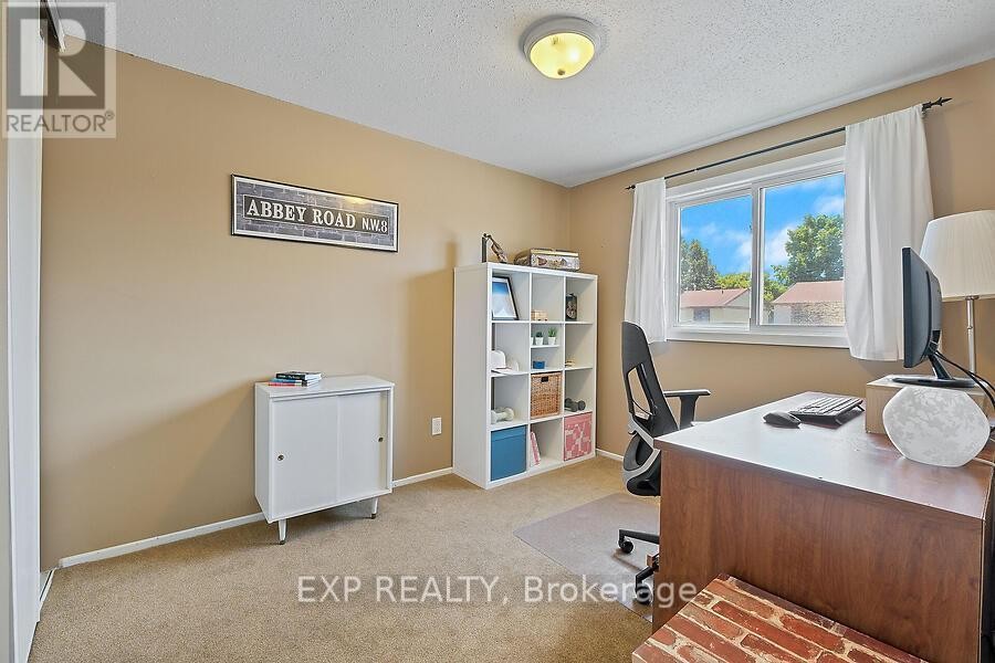 












56 B FOXFIELD DRIVE

,
Ottawa,




Ontario
K2J1P7

