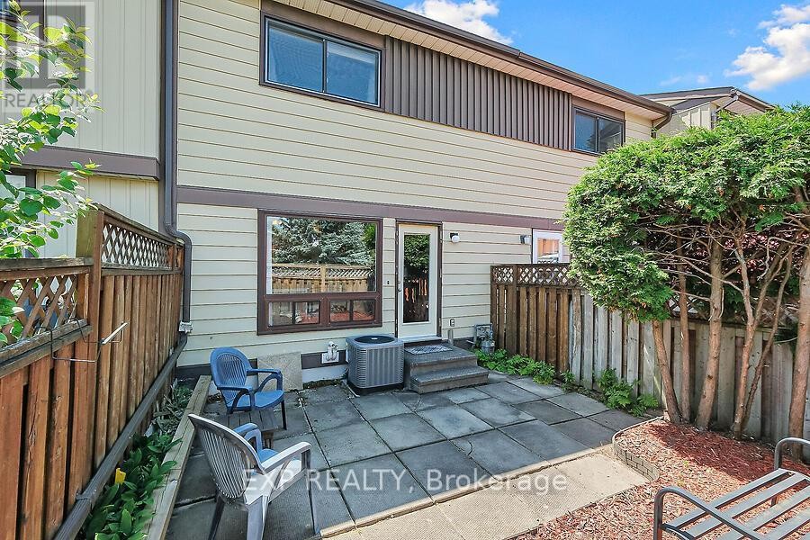 












56 B FOXFIELD DRIVE

,
Ottawa,




Ontario
K2J1P7

