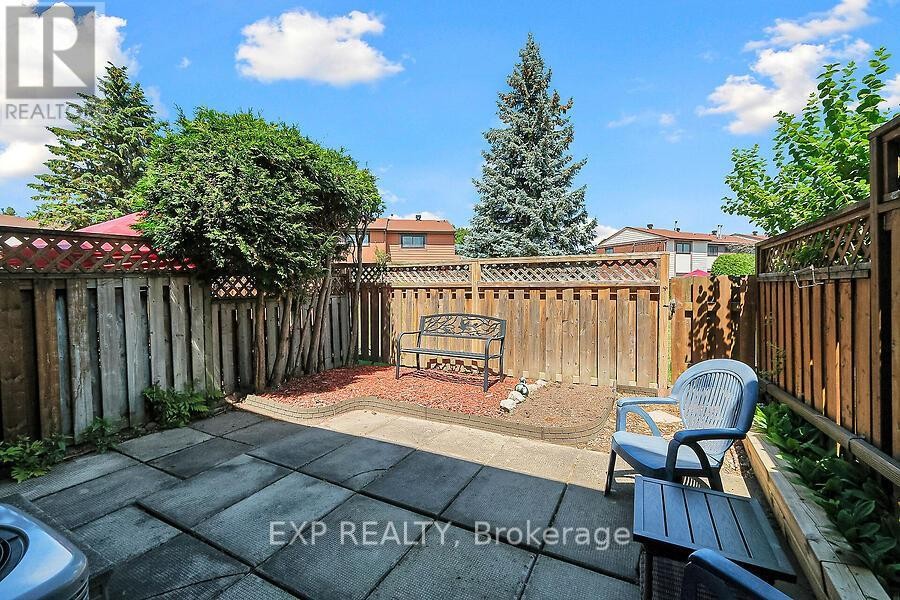 












56 B FOXFIELD DRIVE

,
Ottawa,




Ontario
K2J1P7

