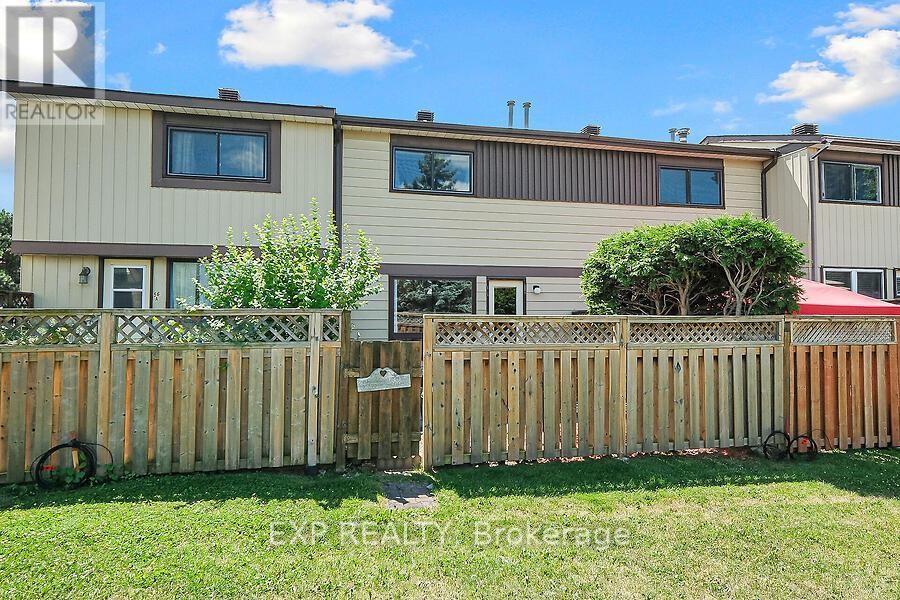 












56 B FOXFIELD DRIVE

,
Ottawa,




Ontario
K2J1P7

