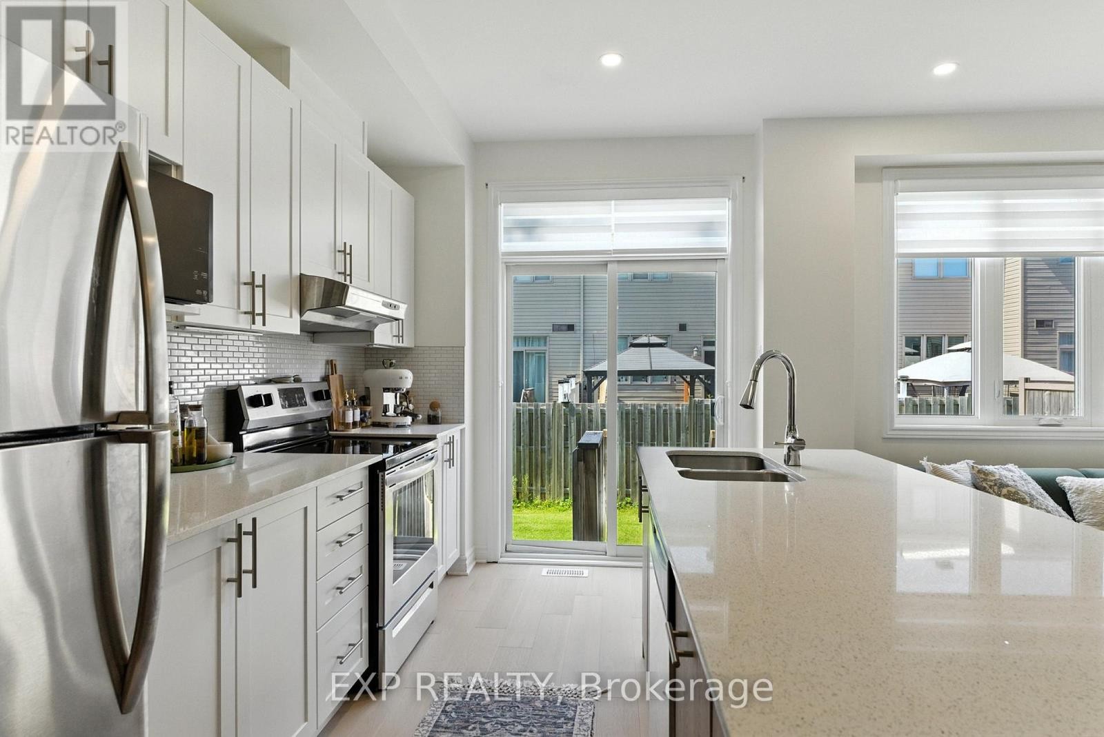 












127 YELLOWCRESS WAY

,
Ottawa,




Ontario
K4A1C2

