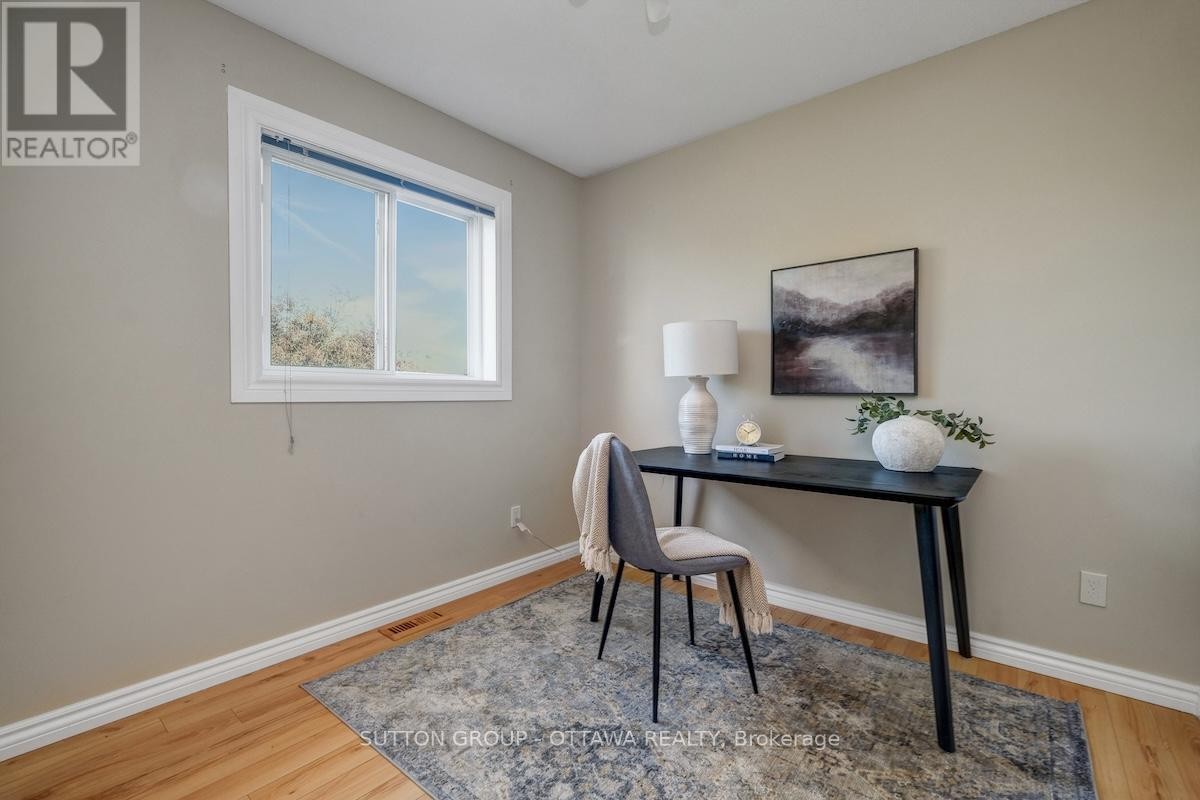 












1677 BOTTRIELL WAY N

,
Ottawa,




Ontario
K4A1W1

