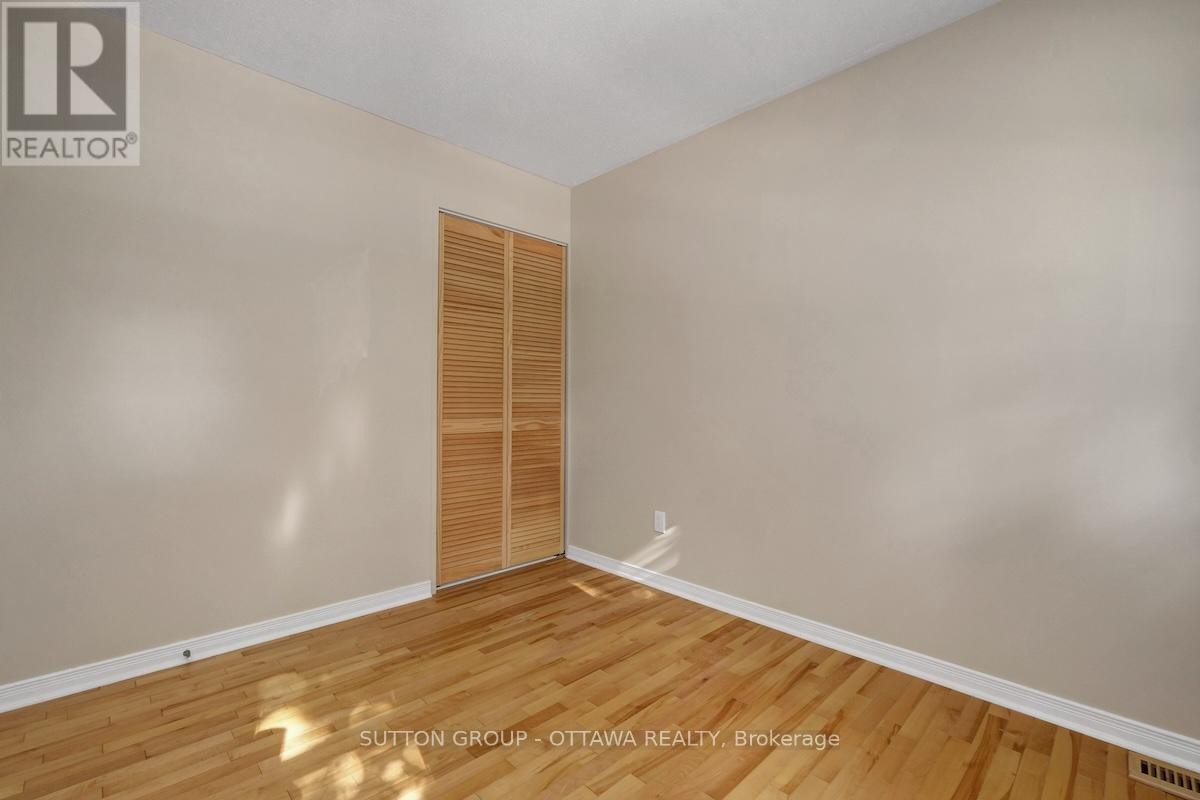 












1677 BOTTRIELL WAY N

,
Ottawa,




Ontario
K4A1W1

