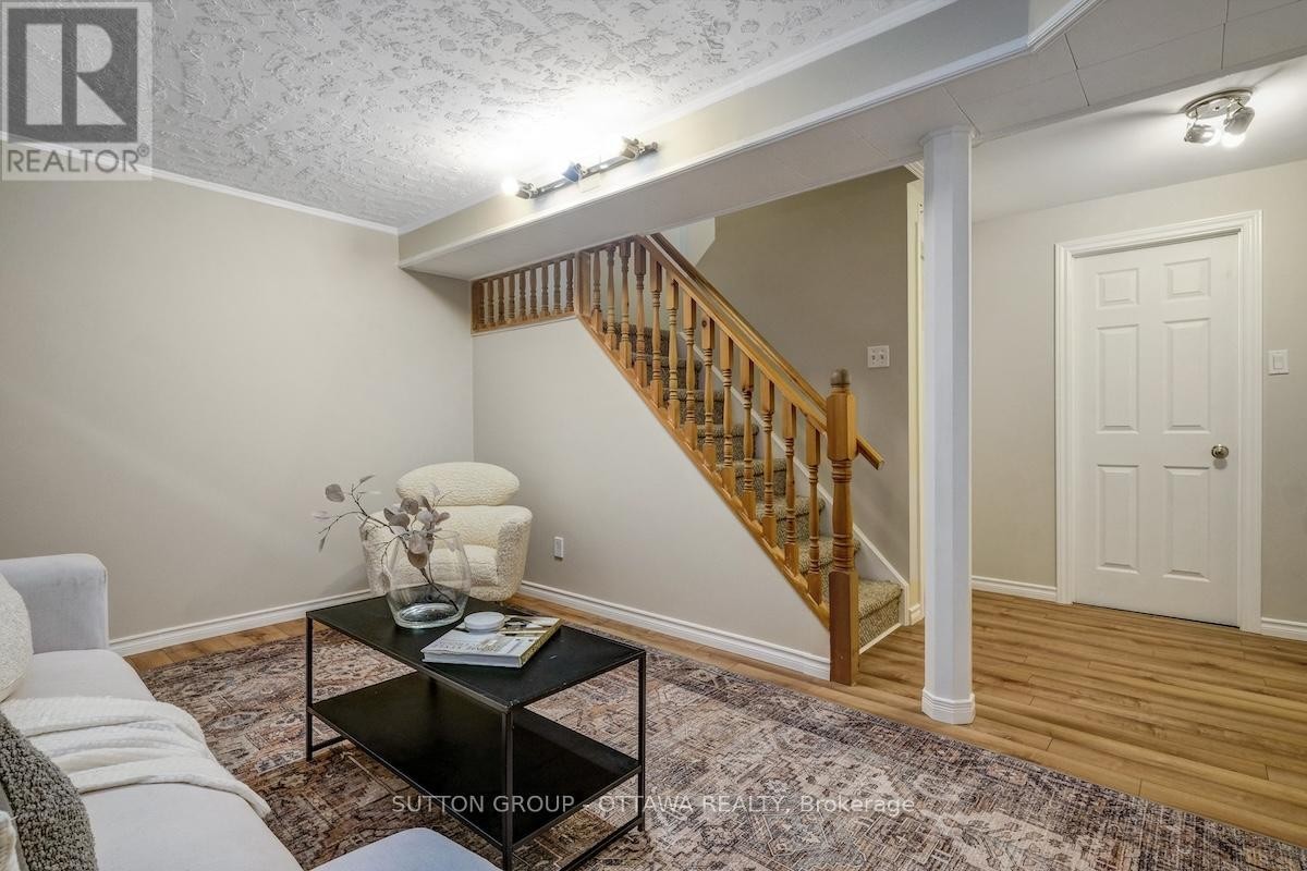 












1677 BOTTRIELL WAY N

,
Ottawa,




Ontario
K4A1W1

