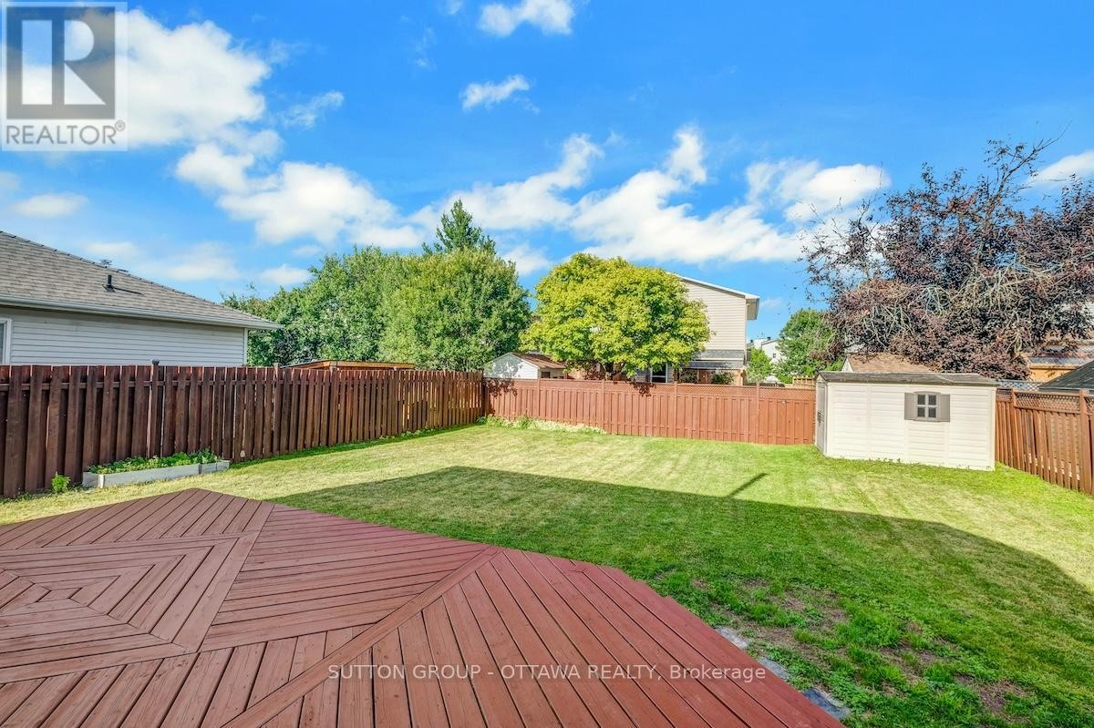 












1677 BOTTRIELL WAY N

,
Ottawa,




Ontario
K4A1W1

