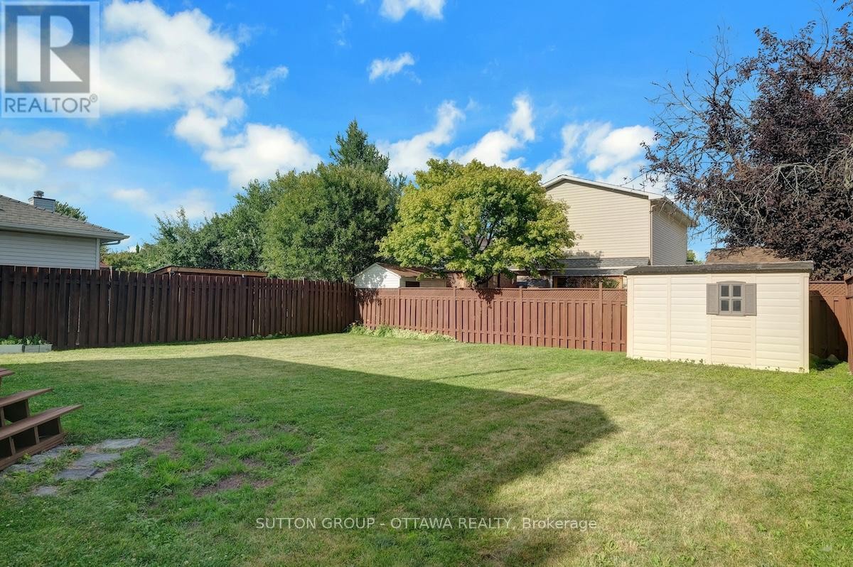 












1677 BOTTRIELL WAY N

,
Ottawa,




Ontario
K4A1W1

