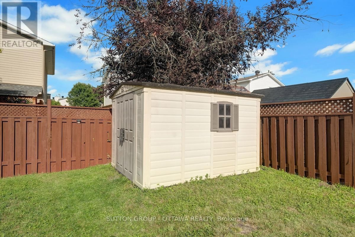 












1677 BOTTRIELL WAY N

,
Ottawa,




Ontario
K4A1W1

