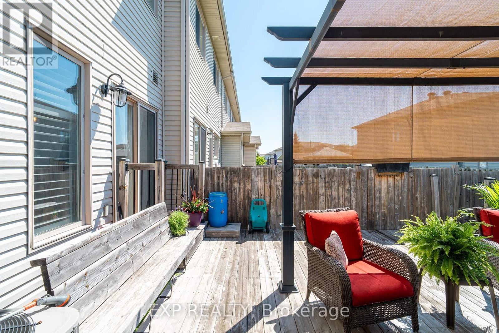 












1836 ARROWGRASS WAY

,
Ottawa,




Ontario
K4A0H9


