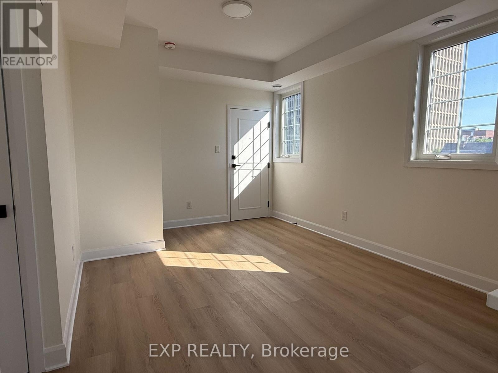 












PH2 - 170 PRETORIA AVENUE

,
Ottawa,




Ontario
K1S1X2

