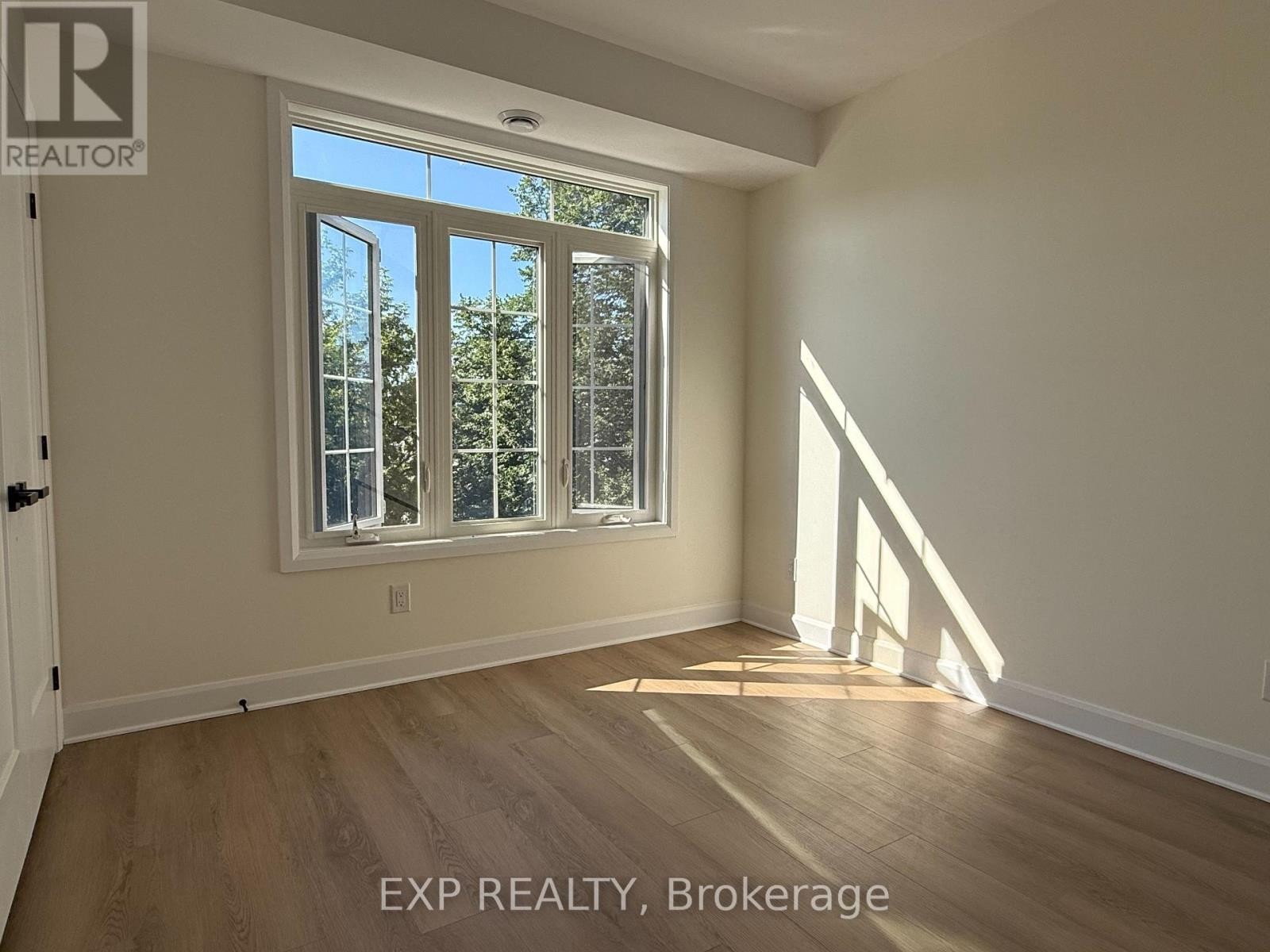 












PH2 - 170 PRETORIA AVENUE

,
Ottawa,




Ontario
K1S1X2

