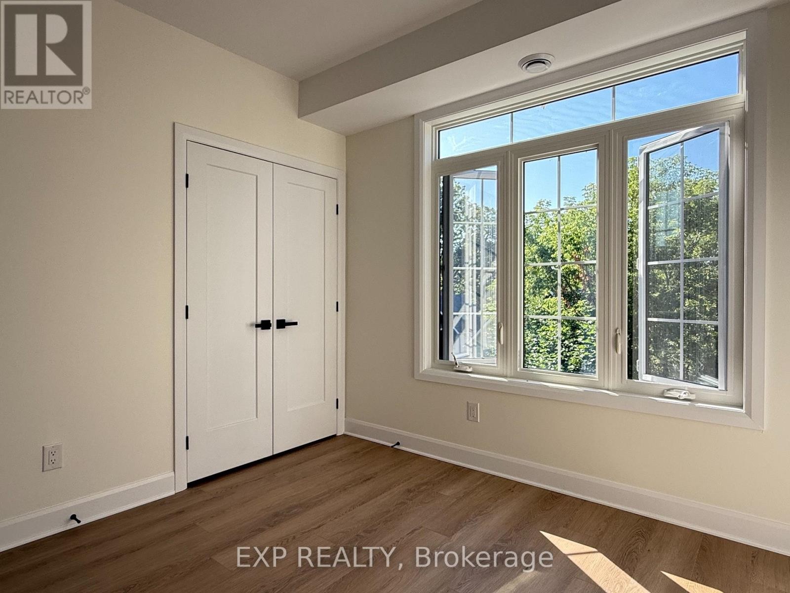 












PH2 - 170 PRETORIA AVENUE

,
Ottawa,




Ontario
K1S1X2

