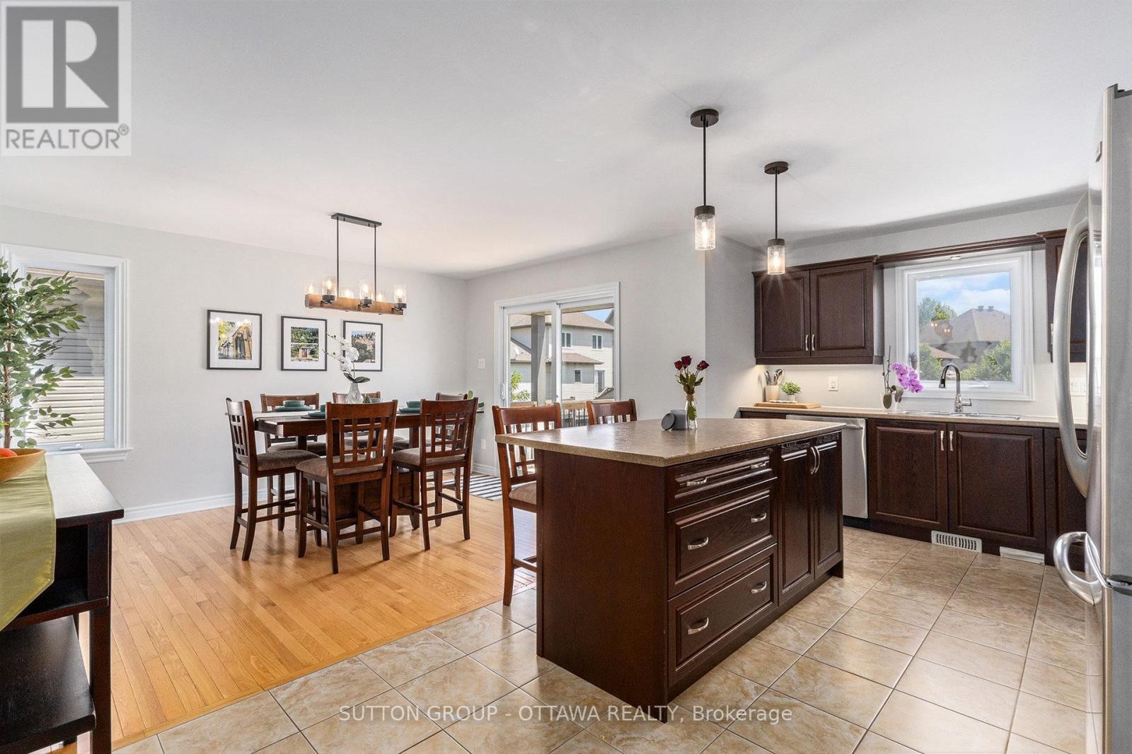 












56 HONORE CRESCENT

,
The Nation,




Ontario
K0A2M0


