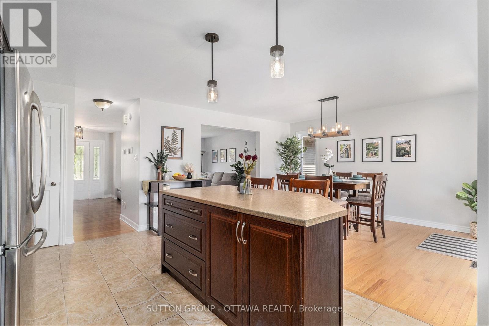












56 HONORE CRESCENT

,
The Nation,




Ontario
K0A2M0

