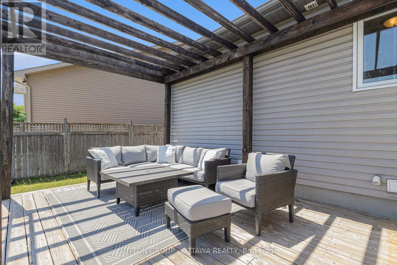 












56 HONORE CRESCENT

,
The Nation,




Ontario
K0A2M0

