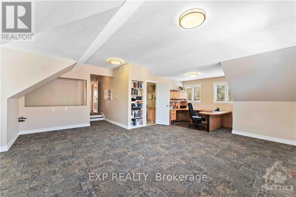 












203 BALMORAL PLACE

,
Ottawa,




Ontario
K1H1B2

