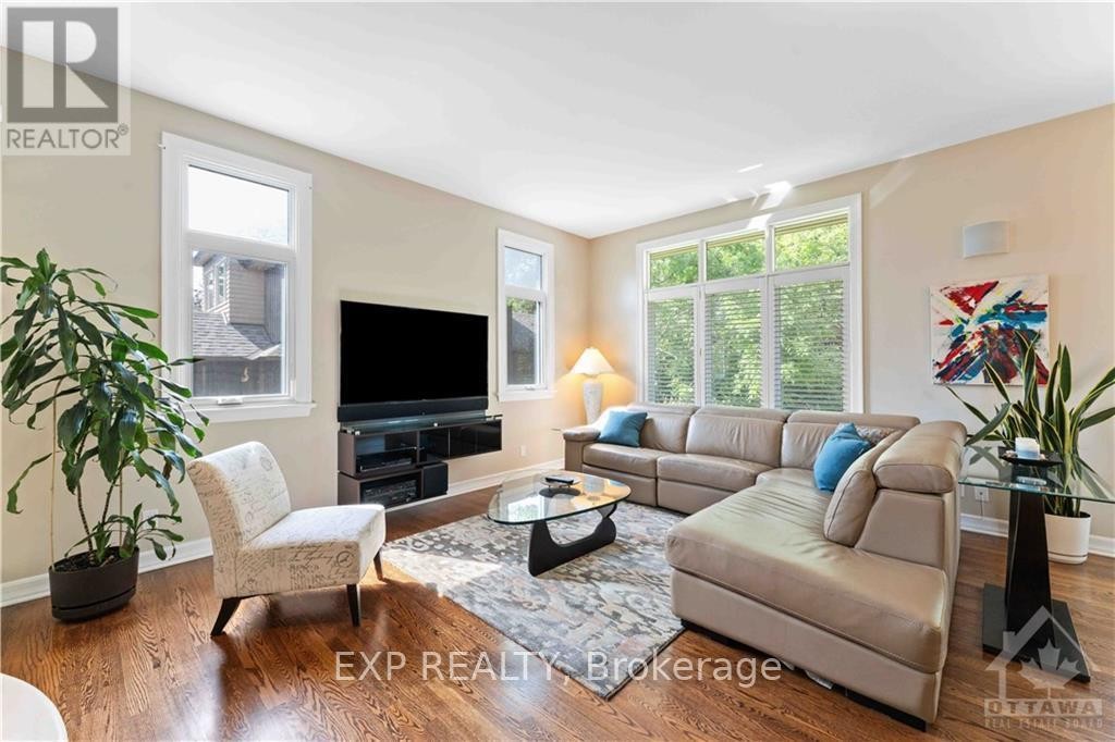 












203 BALMORAL PLACE

,
Ottawa,




Ontario
K1H1B2

