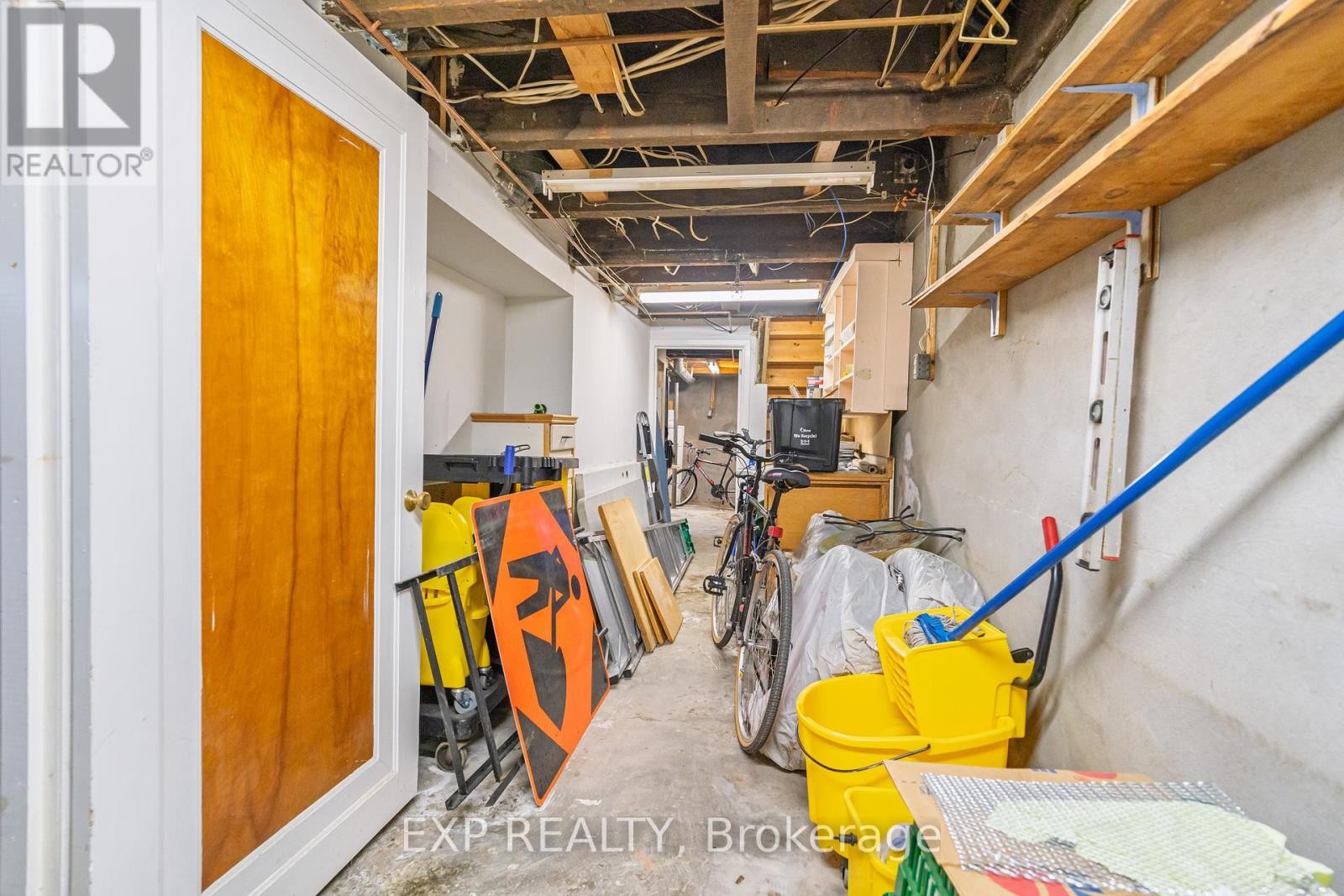 












12 ROSS AVENUE

,
Ottawa,




Ontario
K1Y0N3


