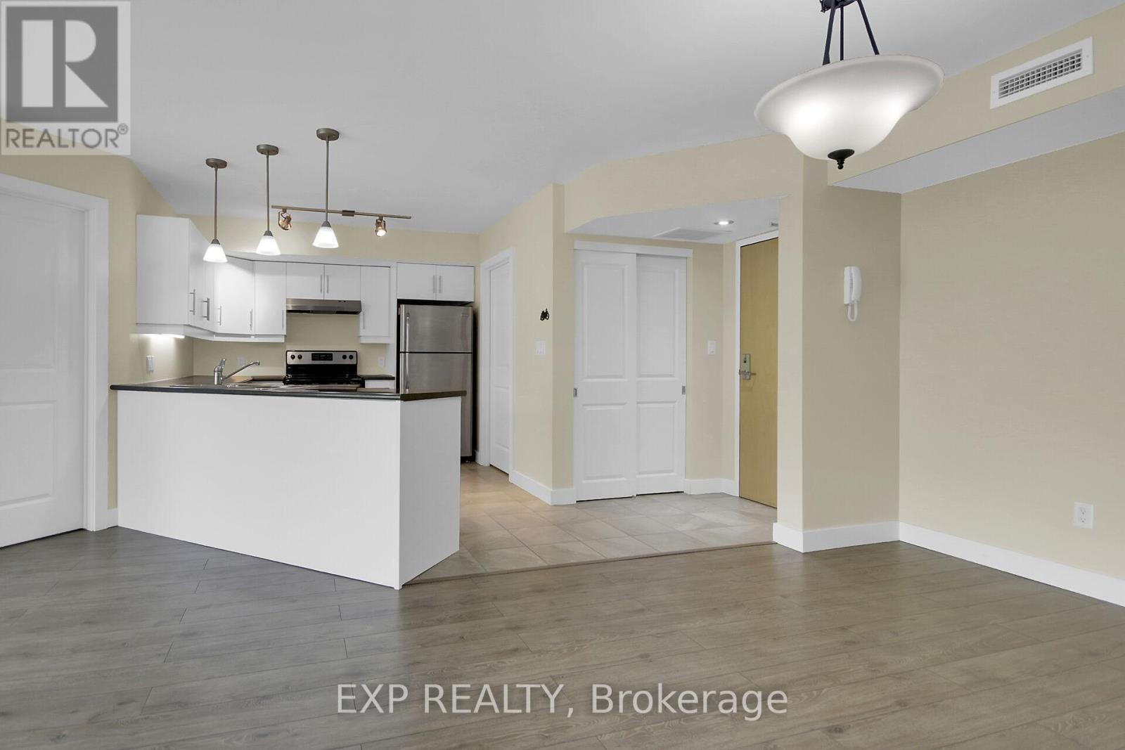 












207 - 100 JAMIESON STREET

,
Mississippi Mills,




Ontario
K0A1A0

