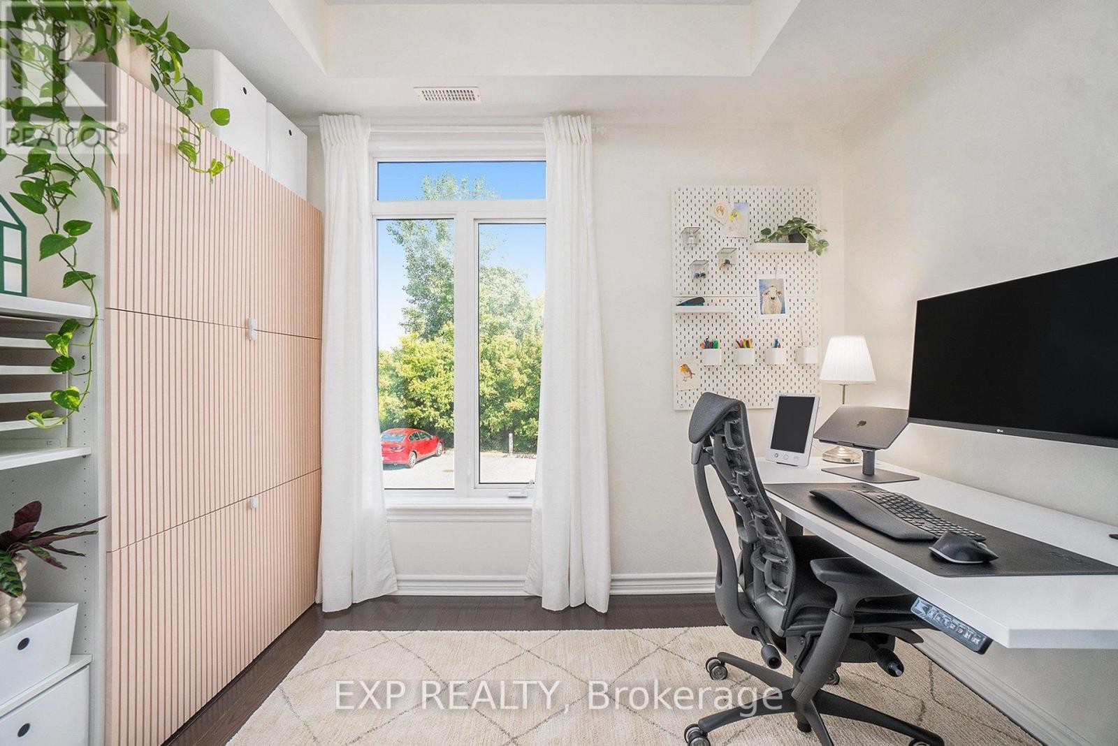 












205 - 655 BEAUPARC PRIVATE

,
Ottawa,




Ontario
K1J0B6


