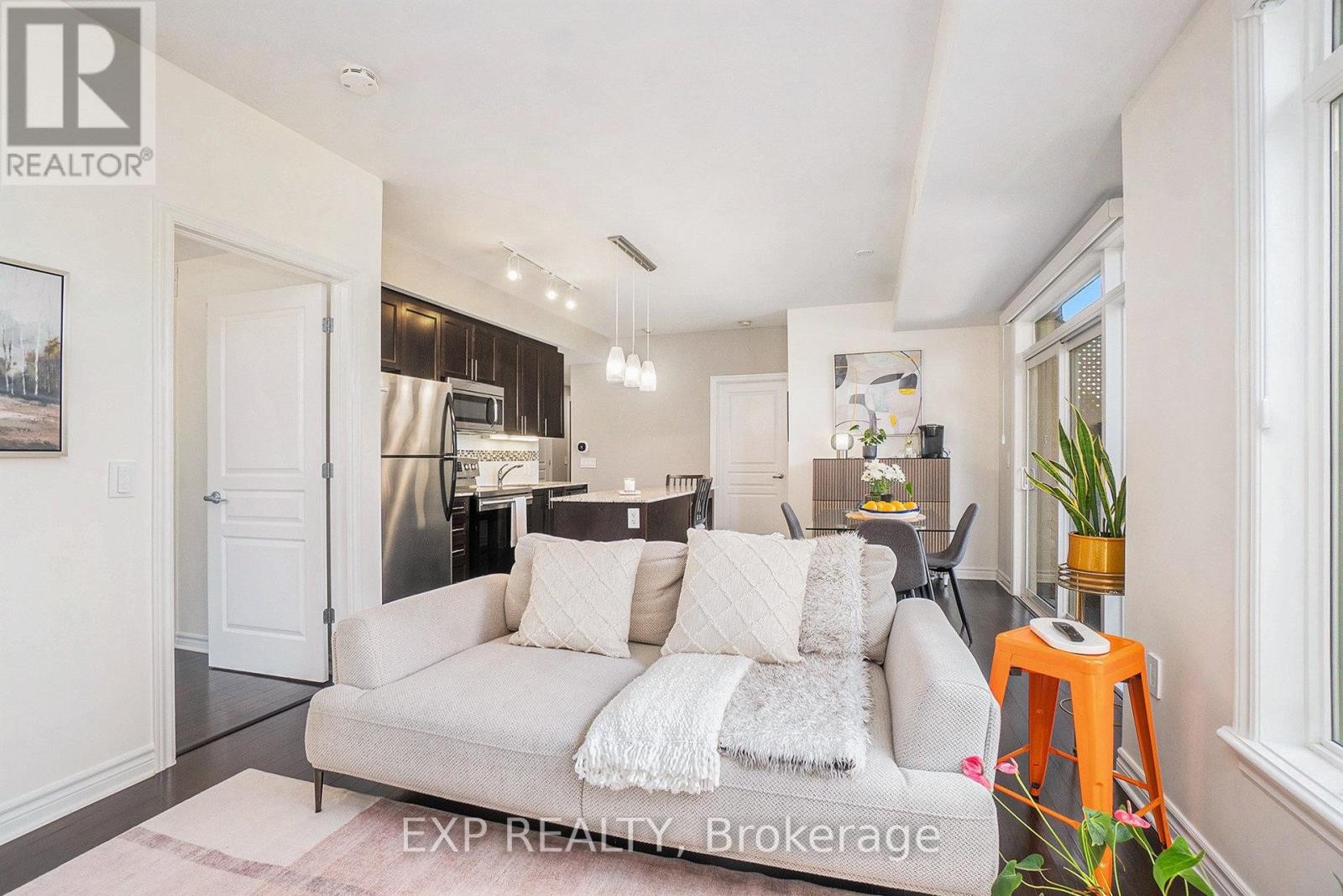 












205 - 655 BEAUPARC PRIVATE

,
Ottawa,




Ontario
K1J0B6

