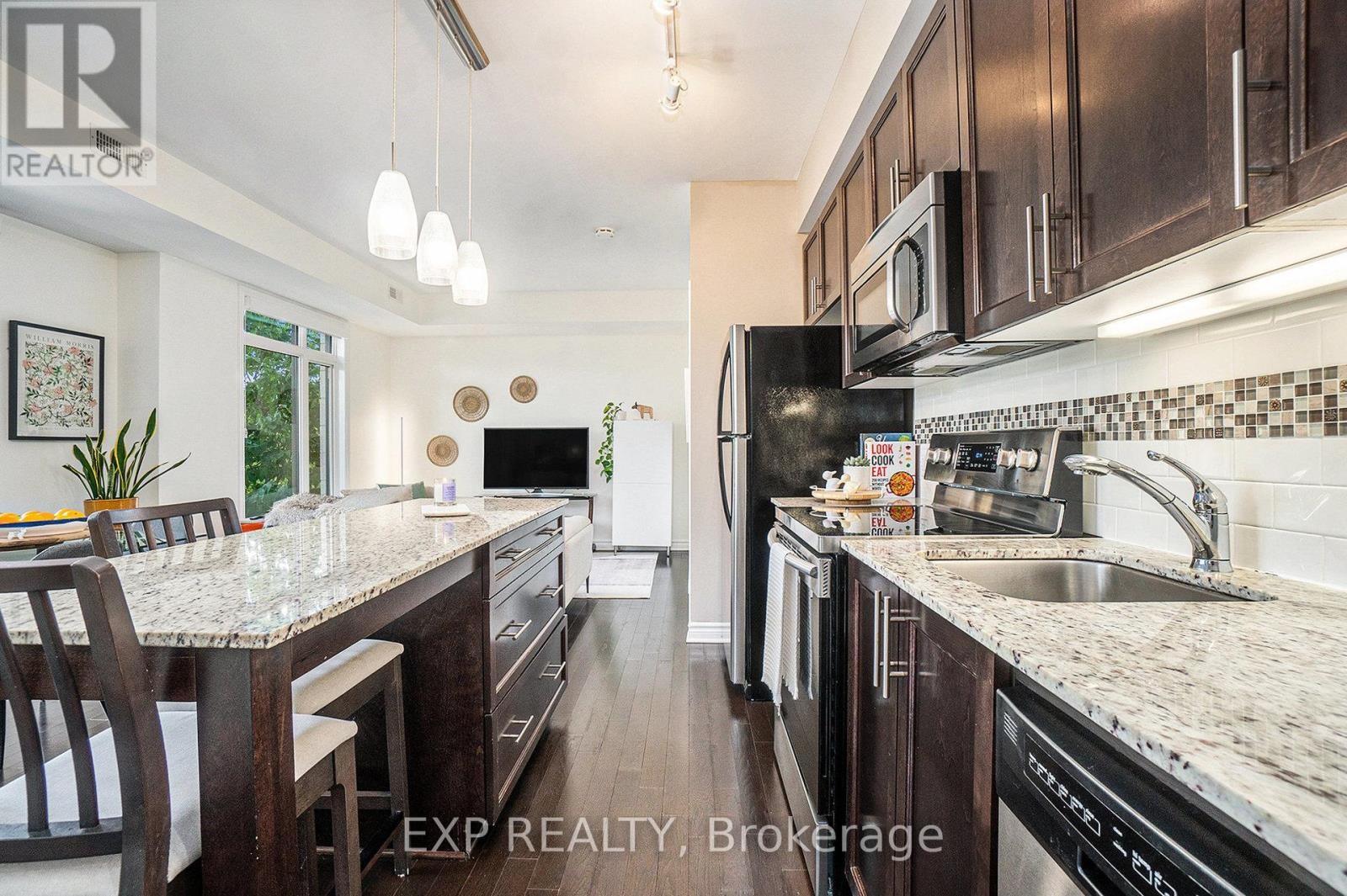 












205 - 655 BEAUPARC PRIVATE

,
Ottawa,




Ontario
K1J0B6

