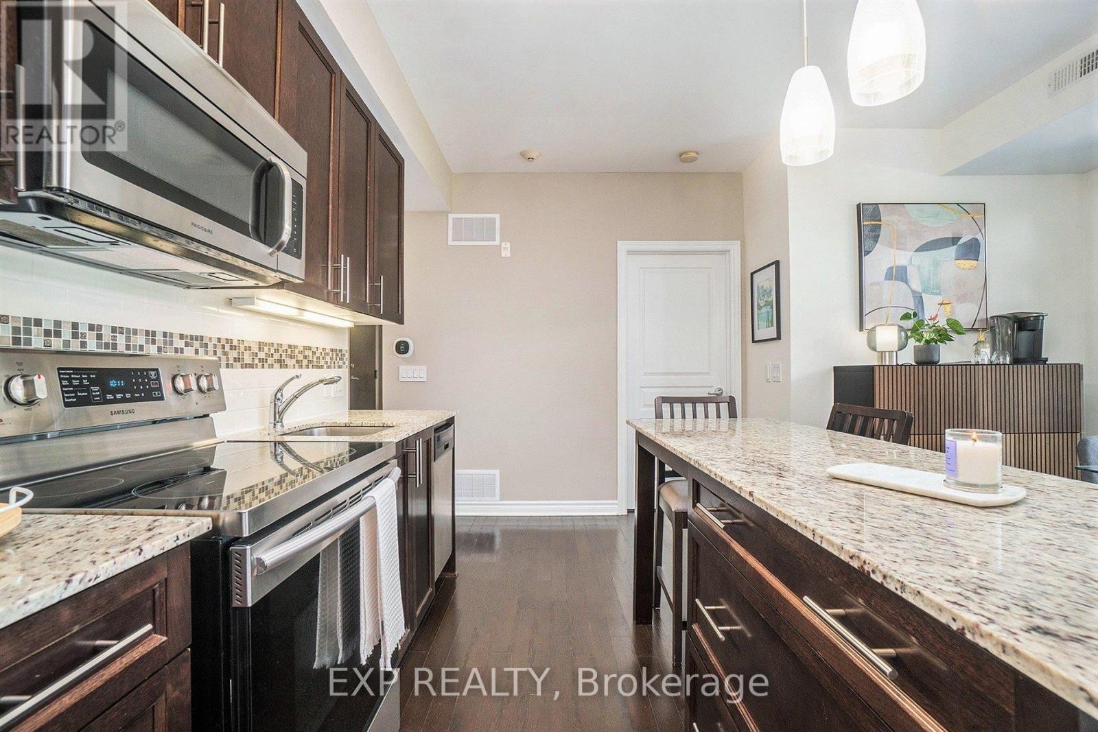 












205 - 655 BEAUPARC PRIVATE

,
Ottawa,




Ontario
K1J0B6

