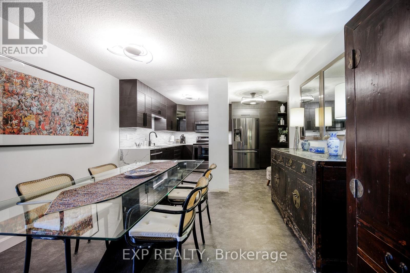 












1003 - 373 LAURIER AVENUE E

,
Ottawa,




Ontario
K1N8X6

