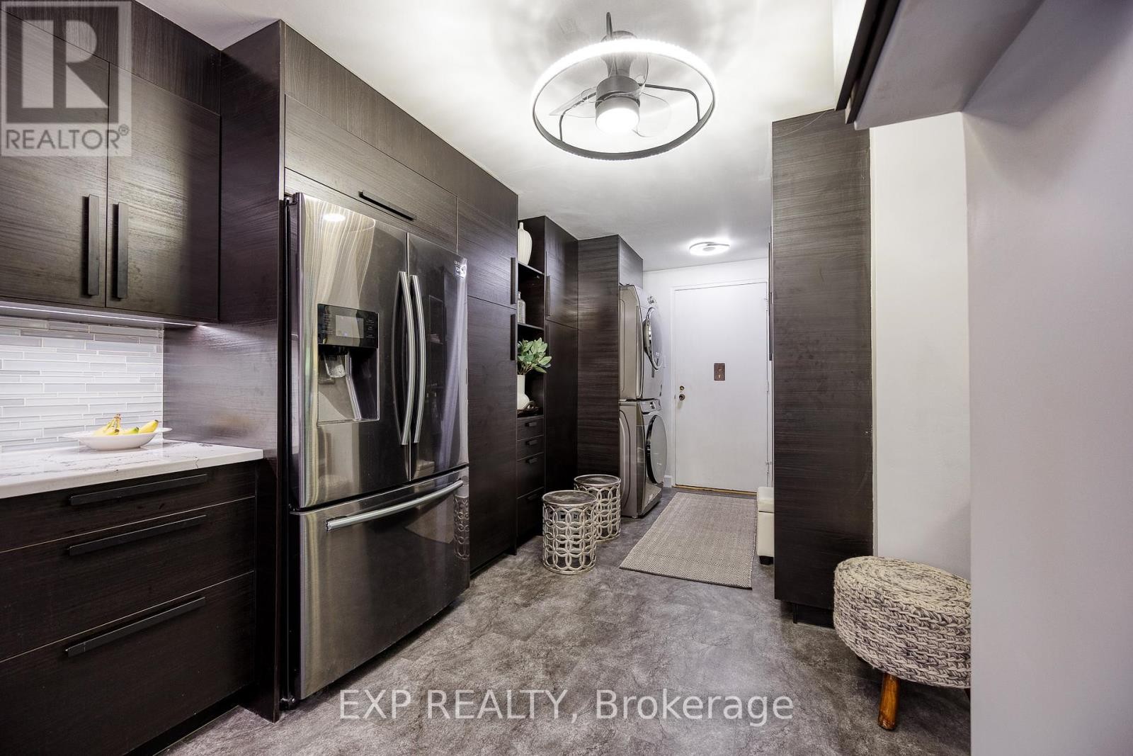 












1003 - 373 LAURIER AVENUE E

,
Ottawa,




Ontario
K1N8X6

