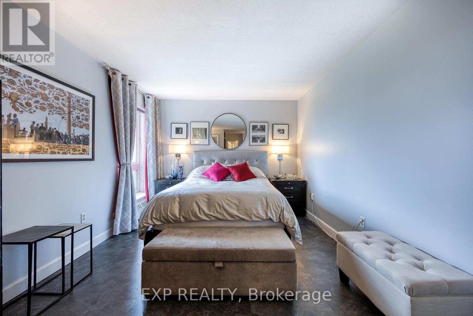












1003 - 373 LAURIER AVENUE E

,
Ottawa,




Ontario
K1N8X6

