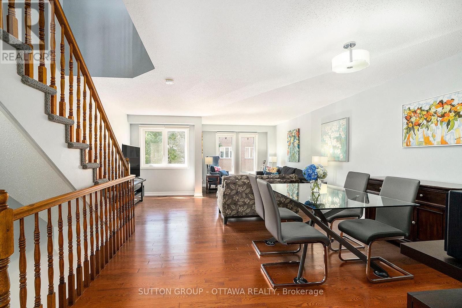 












13 DRAYTON PRIVATE

,
Ottawa,




Ontario
K1K4R1

