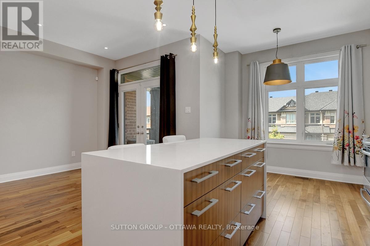












120 NUTTING CRESCENT

,
Ottawa,




Ontario
K4M0C3

