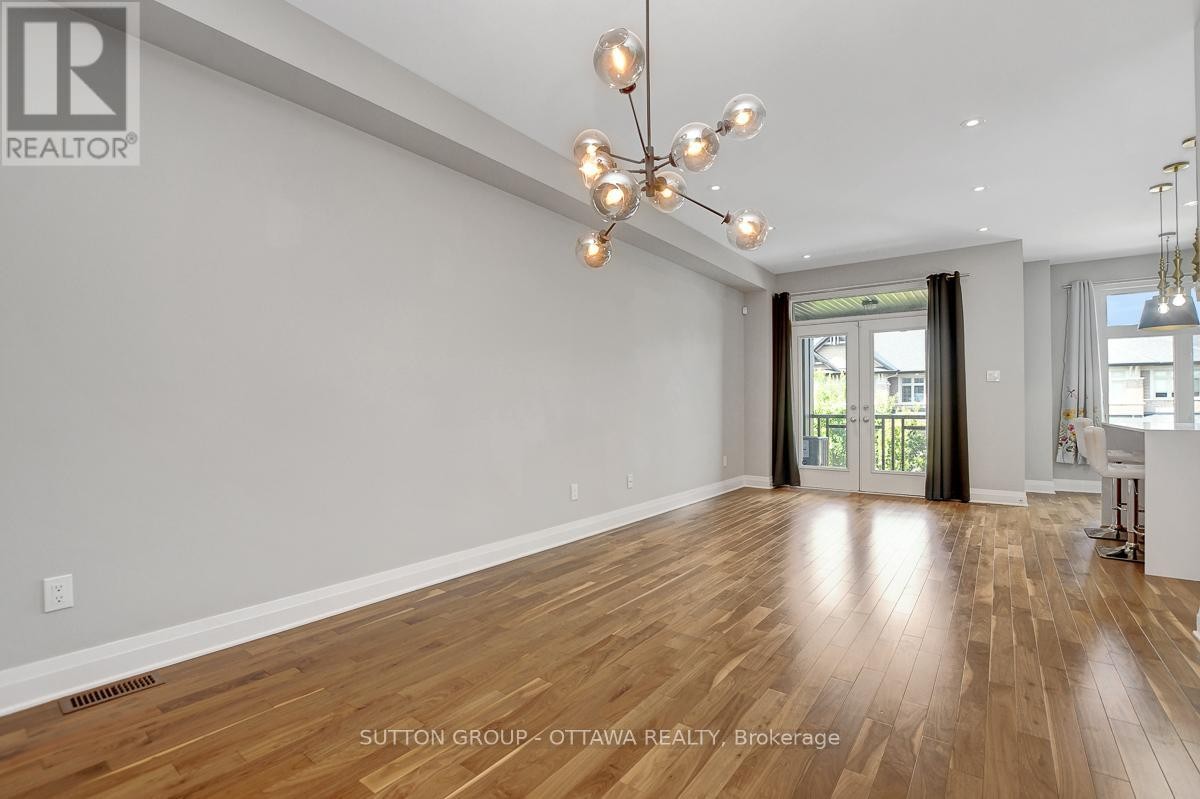 












120 NUTTING CRESCENT

,
Ottawa,




Ontario
K4M0C3

