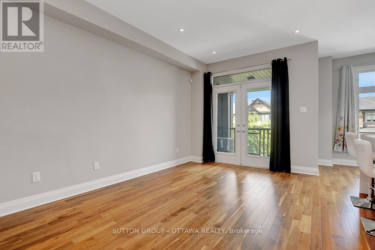 












120 NUTTING CRESCENT

,
Ottawa,




Ontario
K4M0C3

