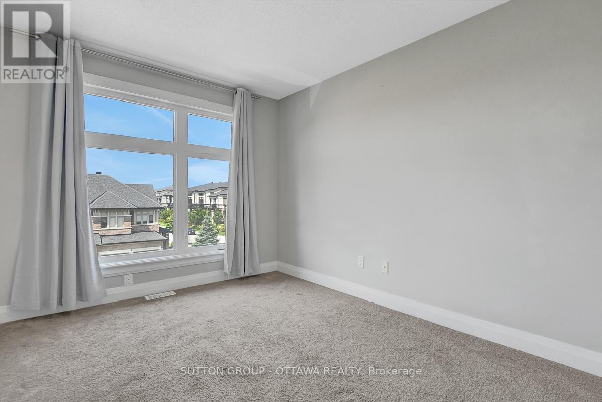 












120 NUTTING CRESCENT

,
Ottawa,




Ontario
K4M0C3


