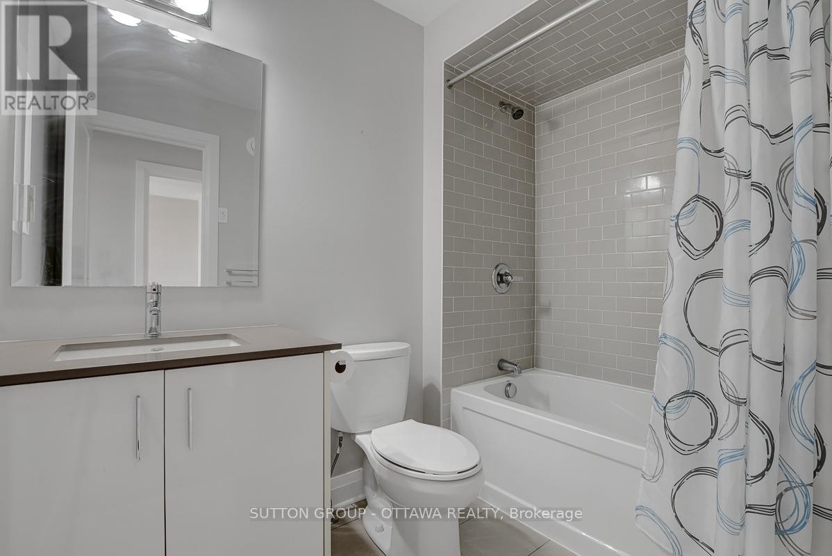 












120 NUTTING CRESCENT

,
Ottawa,




Ontario
K4M0C3


