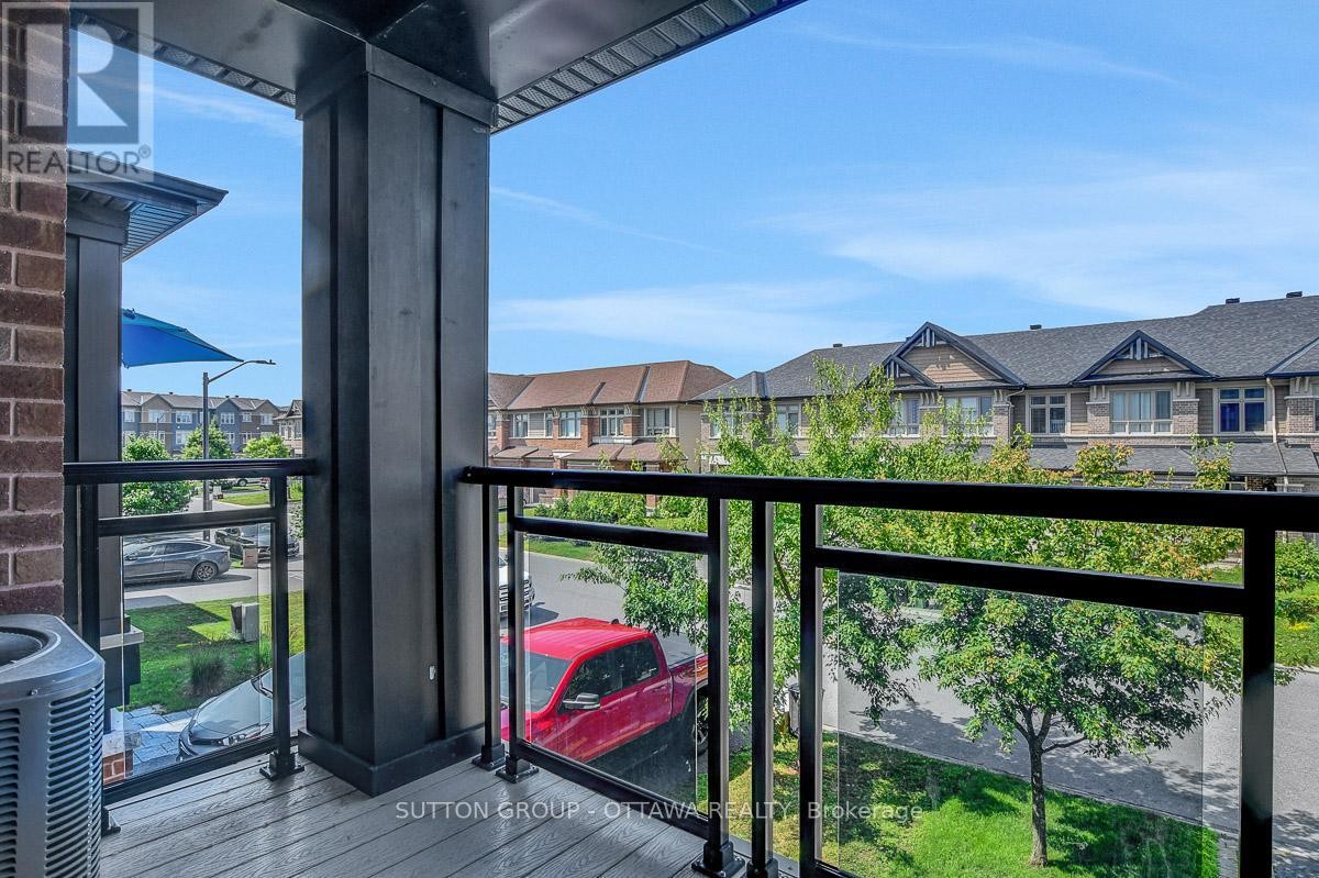 












120 NUTTING CRESCENT

,
Ottawa,




Ontario
K4M0C3

