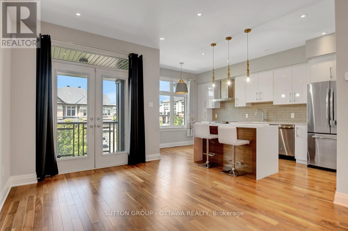 












120 NUTTING CRESCENT

,
Ottawa,




Ontario
K4M0C3

