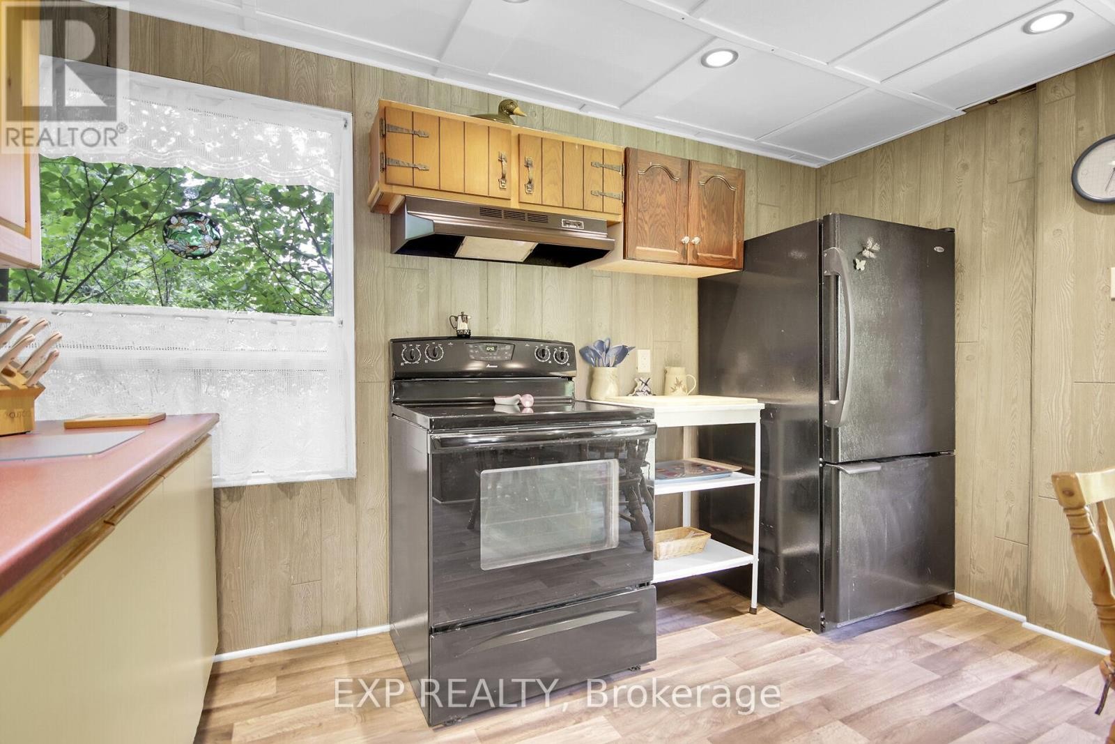 












129 BLAKENEY ROAD

,
Mississippi Mills,




Ontario
K0A1A0

