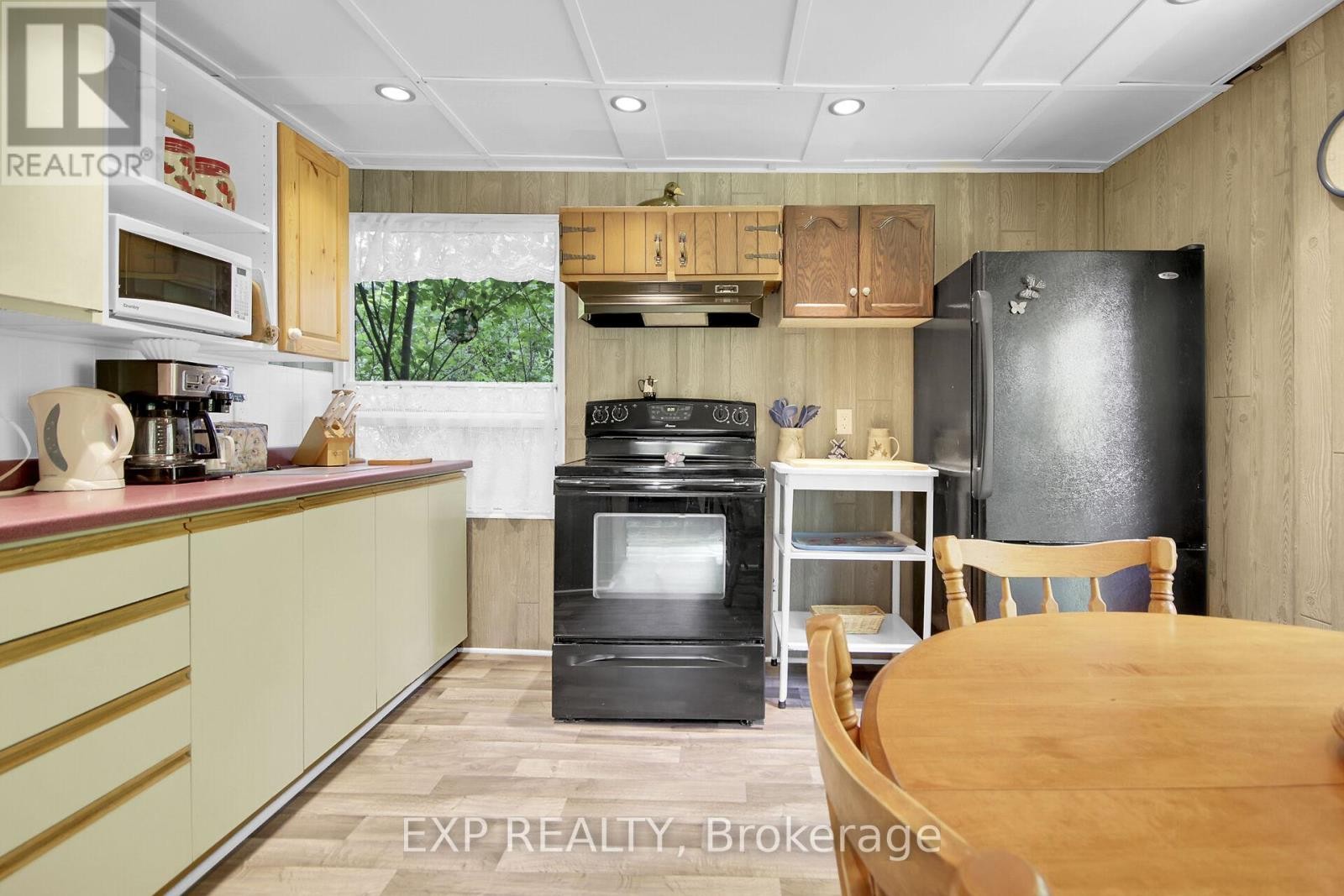 












129 BLAKENEY ROAD

,
Mississippi Mills,




Ontario
K0A1A0


