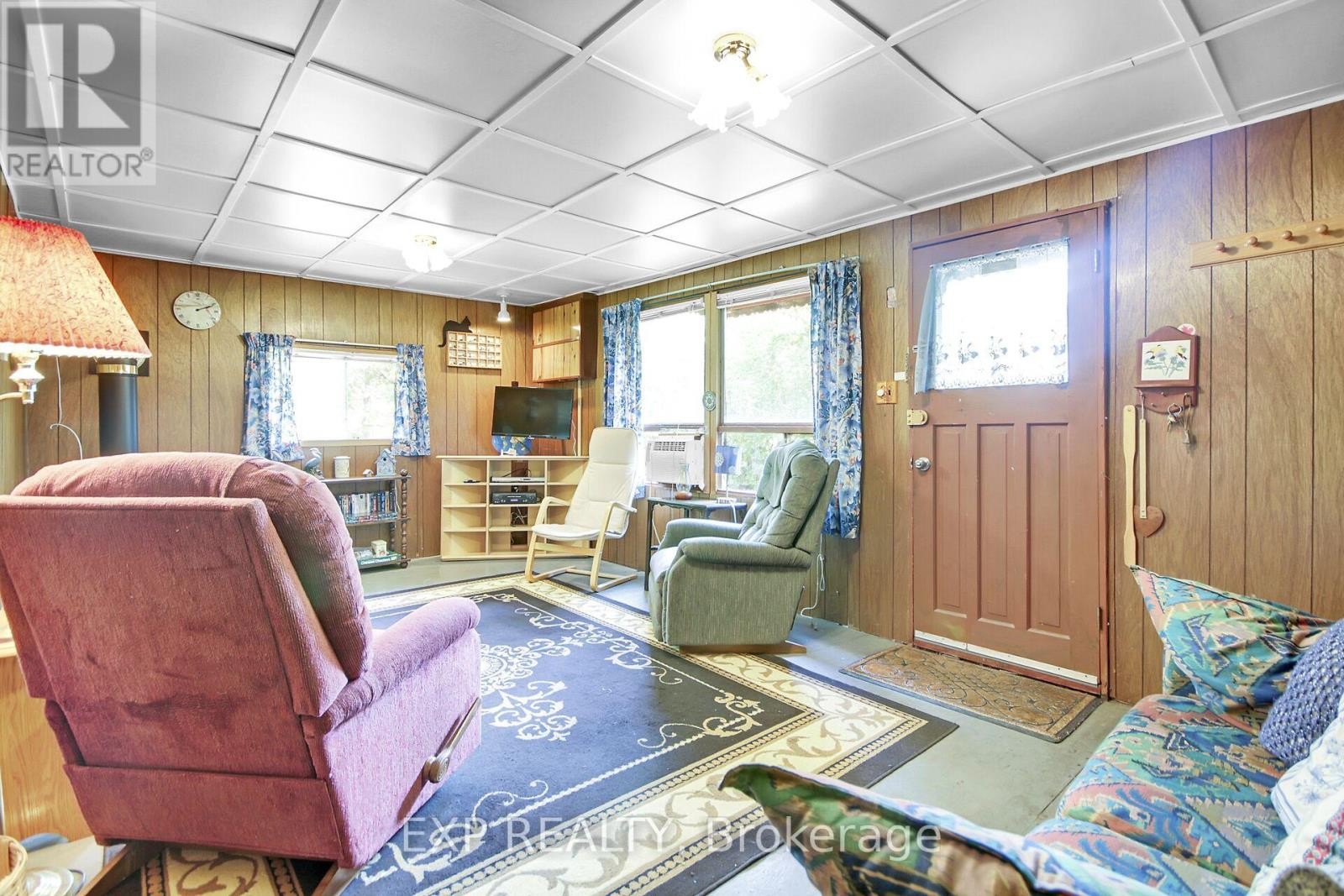 












129 BLAKENEY ROAD

,
Mississippi Mills,




Ontario
K0A1A0

