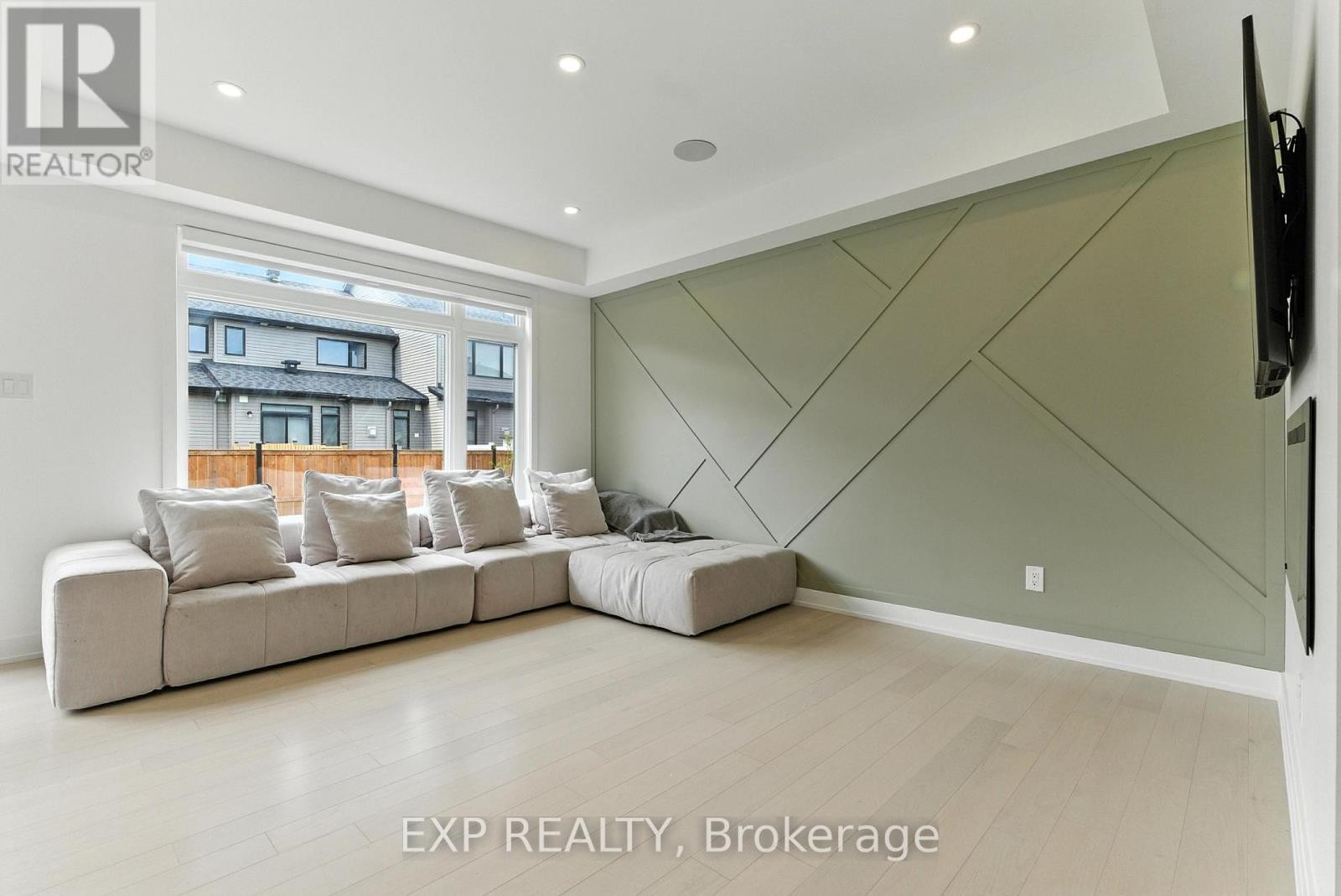 












701 ODYSSEY WAY

,
Ottawa,




Ontario
K1T0V3

